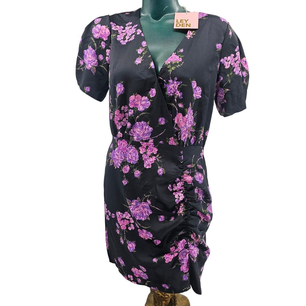 NEW LEYDEN Black Floral Satin Ruched Wrap Dress Short Sleeve Size S 3371 - Picture 5 of 14